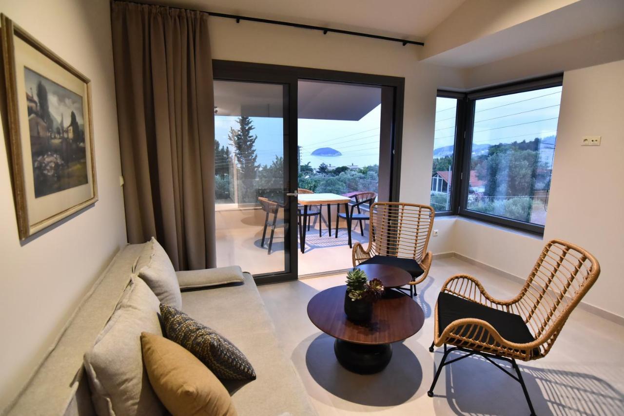 Welcome Inn Palaiontsiflikion Bagian luar foto