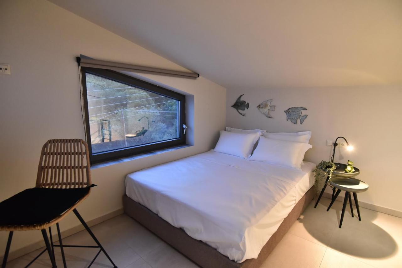 Welcome Inn Palaiontsiflikion Bagian luar foto