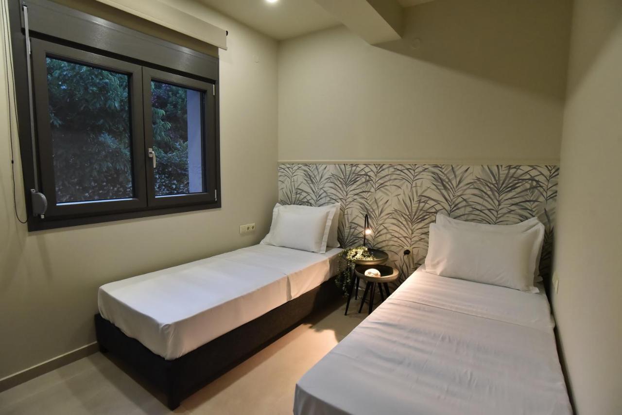 Welcome Inn Palaiontsiflikion Bagian luar foto