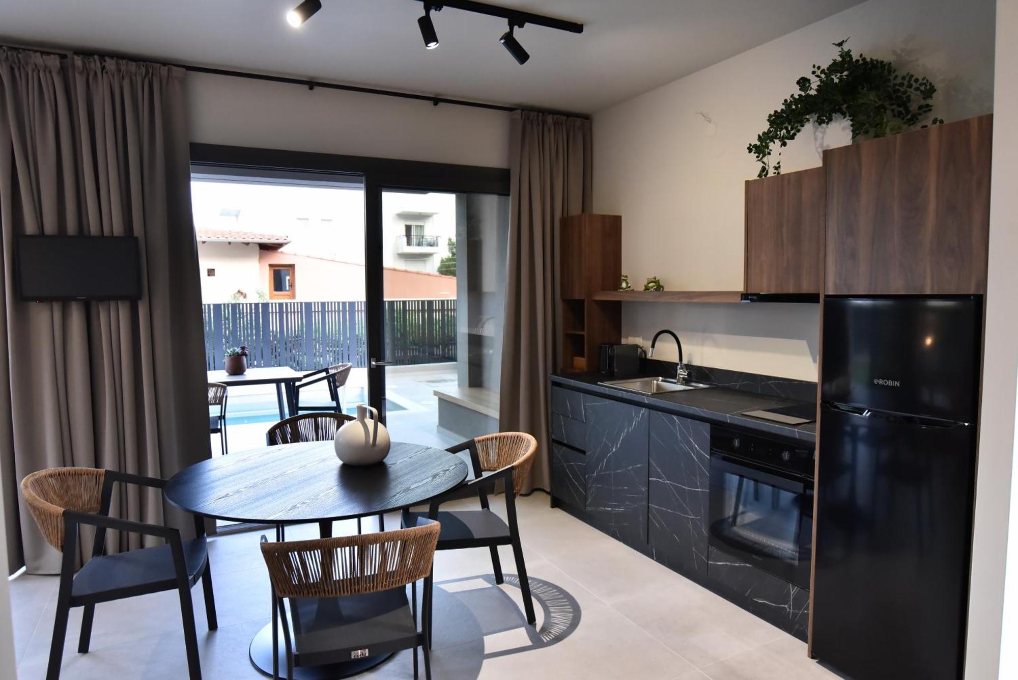 Welcome Inn Palaiontsiflikion Bagian luar foto